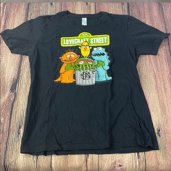 H.P Lovecraft Street Parody T-Shirt M - Picture 3 of 3